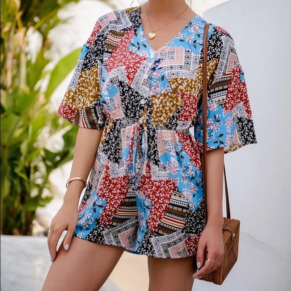 SHEIN Ditsy Floral Patchwork Drop Shoulder Romper Size 4 - Picture 1 of 14